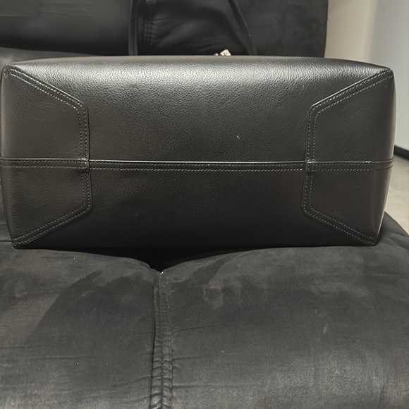 Kate Spade X Disney New York Minnie Mouse Tote Bag Large (Minnie Mouse) - Picture 4 of 7